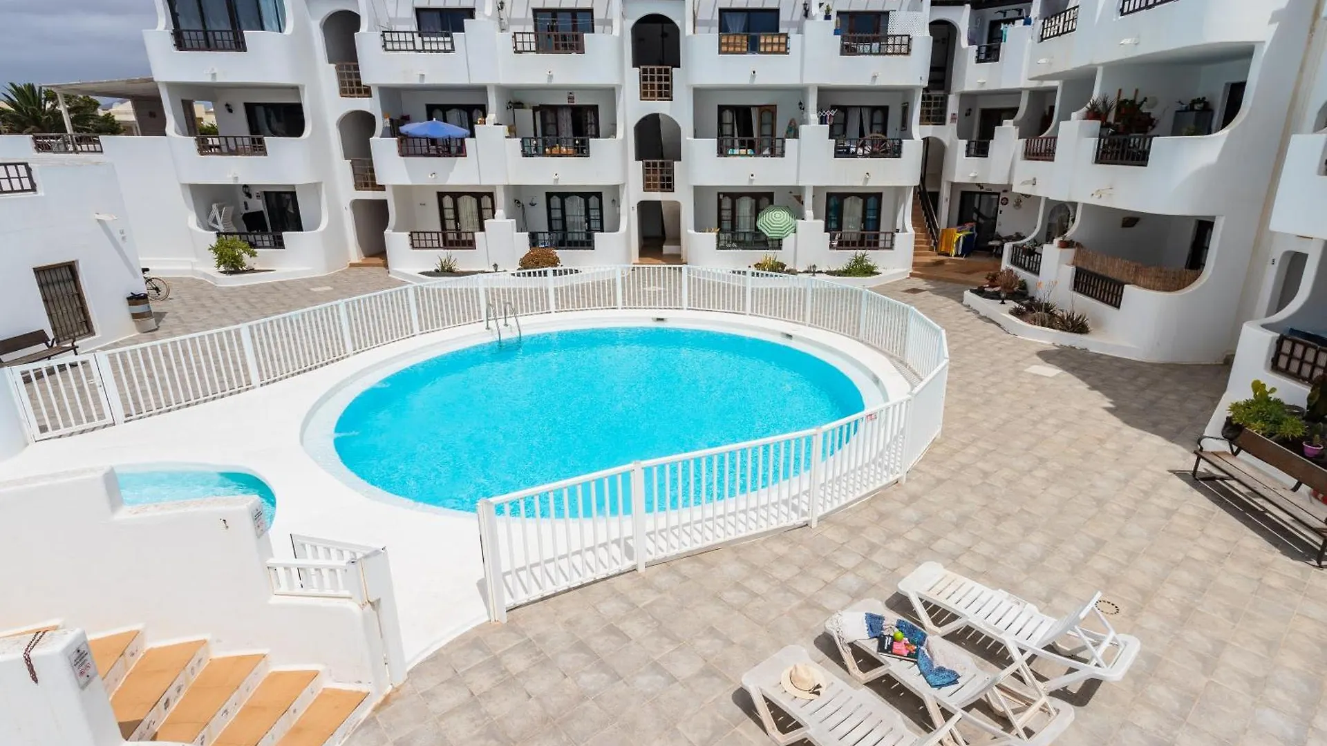 Golden - Los Pinos Costa Teguise Apartment